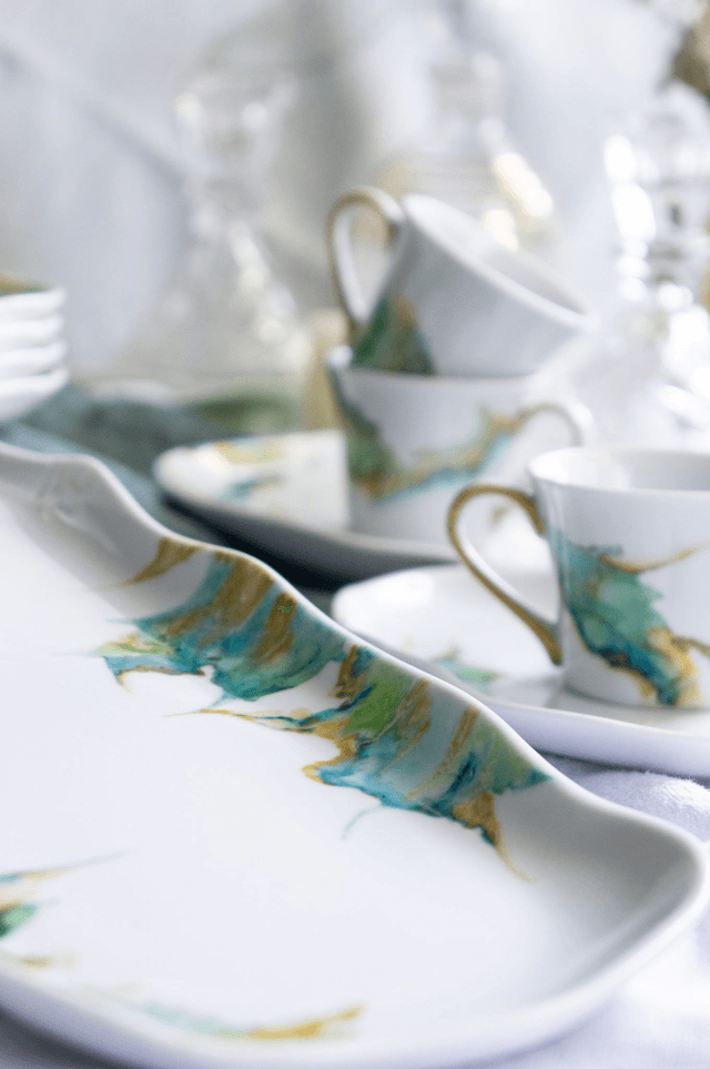 Plat à gâteaux raffiné en porcelaine vert émeraude, création artisanale, idée cadeau de mariage