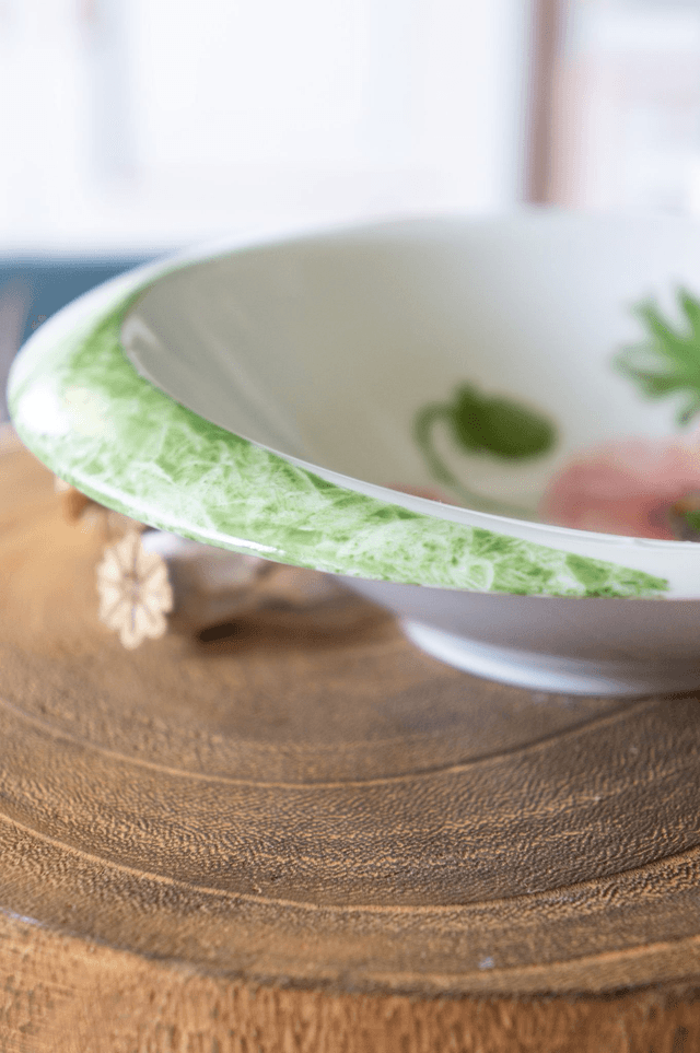 Coupelle en porcelaine peinte à la main, fleurs de pavots rose saumon et bord marbré vert, décoration ou usage quotidien