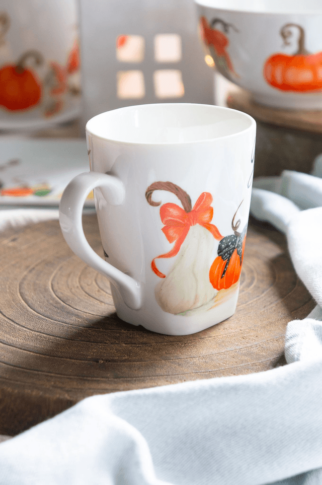 Mug d'Halloween en porcelaine peint à la main, collection "Citrouilles d’Automne"