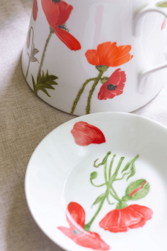 Repose-sachet de thé en porcelaine de Limoges, décorée à la main motif coquelicots, accessoire pour amateur de thé ou tisane