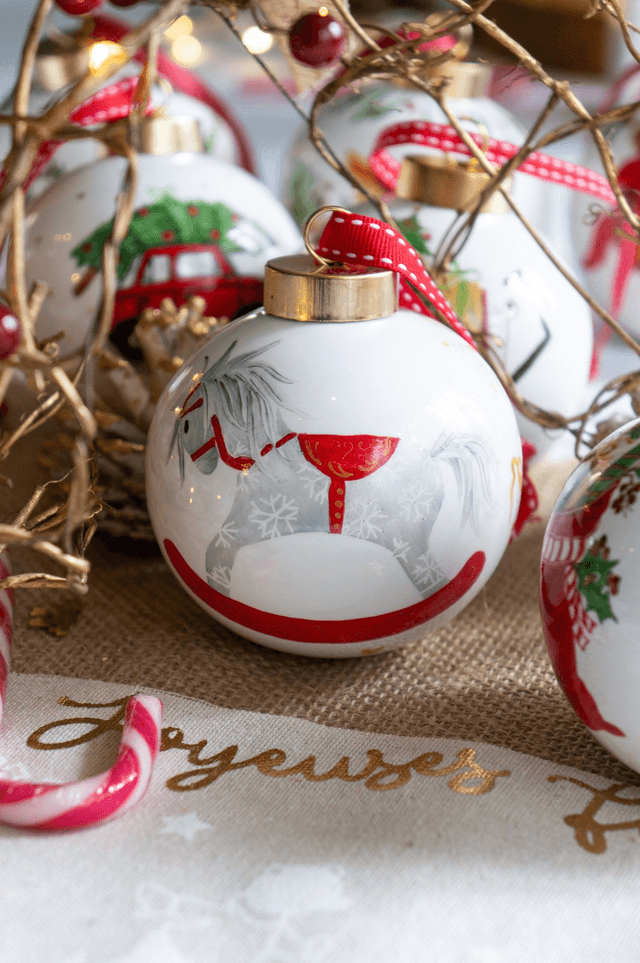 Boule Mon premier Noël en porcelaine à personnaliser, motif traditionnel unique 