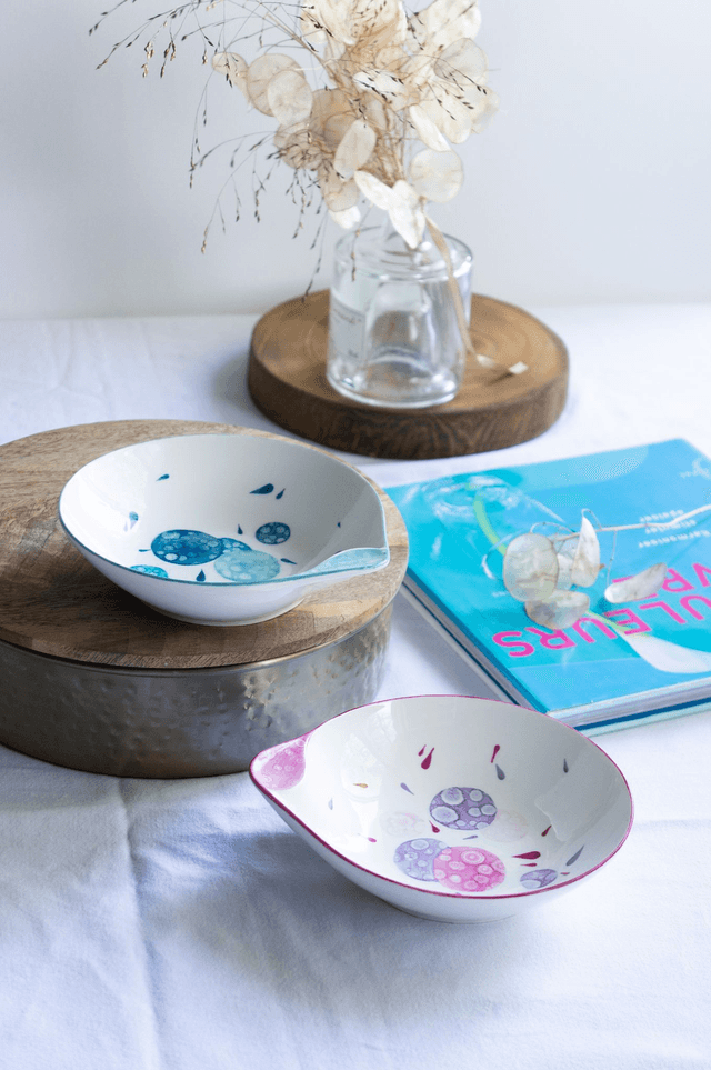 Coupelles en Porcelaine, en duo ou en solo, motifs abstraits bulles turquoise et framboise, plat apéritif ou vide poche à offrir