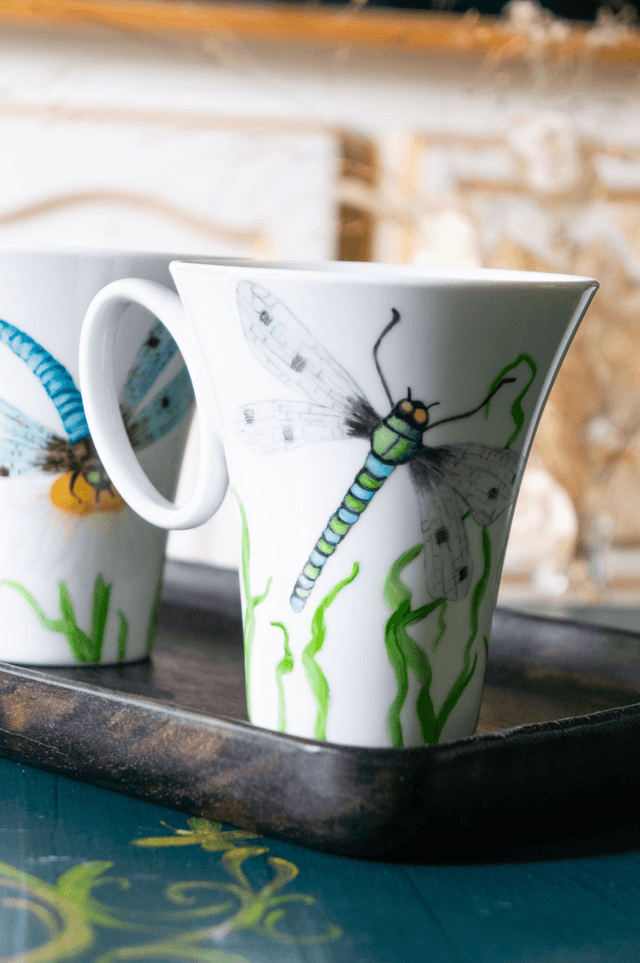 Mug à café libellules poétiques, en porcelaine fine, tasse à tisane nature , création artisanale personnalisable 