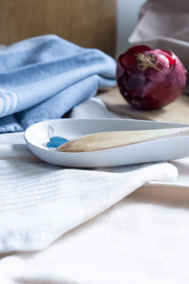 Repose-cuillère en céramique,  "Chut le chef cuisine"  Peint à la main, idée cadeau pour tous inspiration Ratatouille