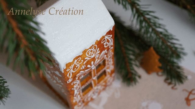 Photophore maison pain d'épices pour la décoration de Noël , en terre cuite, à personnaliser et décorée à la main