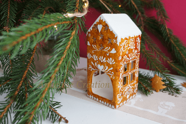 Photophore maison pain d'épices pour la décoration de Noël , en terre cuite, à personnaliser et décorée à la main