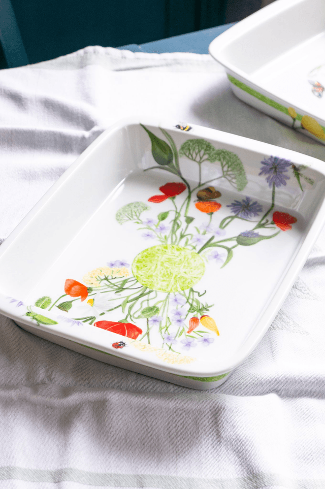 Plat en porcelaine pour le four, décor champêtre unique artisanal 