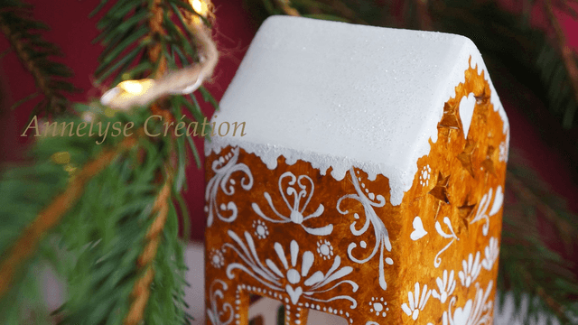 Photophore maison pain d'épices pour la décoration de Noël , en terre cuite, à personnaliser et décorée à la main