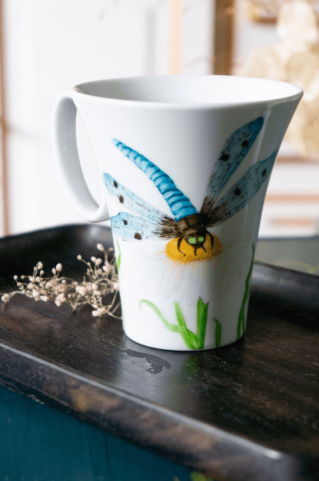 Mug à café libellules poétiques, en porcelaine fine, tasse à tisane nature , création artisanale personnalisable 