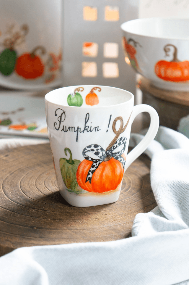 Mug d&#039;Halloween en porcelaine peint à la main, collection &quot;Citrouilles d’Automne&quot;